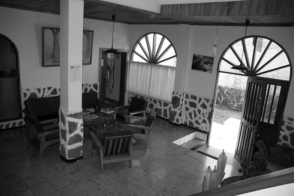 Hostal Castro Galapagos Puerto Ayora  Zewnętrze zdjęcie
