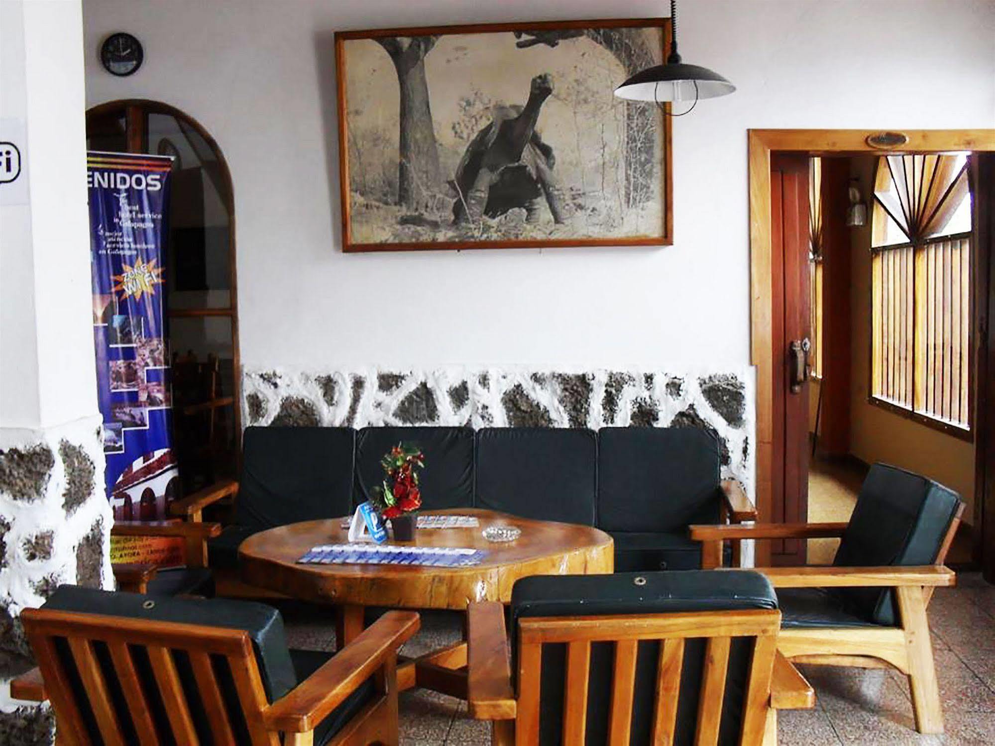 Hostal Castro Galapagos Puerto Ayora  Zewnętrze zdjęcie